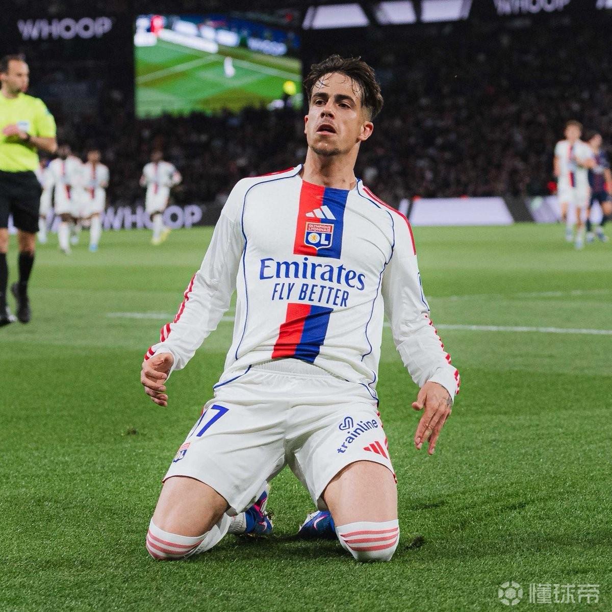 Here we go!罗马诺:勒沃库森将以3200万欧签下前锋莫雷拉